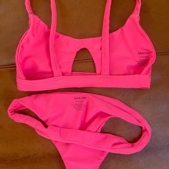 Mikoh XS Bikini Paradise Pink - Picture 2 of 4